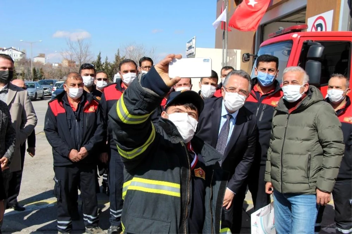 Down sendromlu Ramazan\'ın itfaiyeci olma hayali gerçek oldu