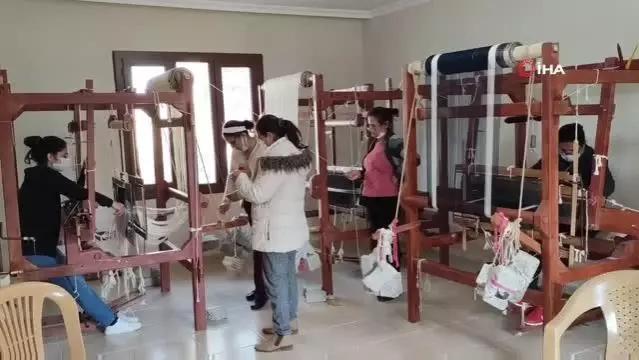 Hatay’da 25 kadın ipek dokuma kursunda meslek öğreniyor Son Dakika