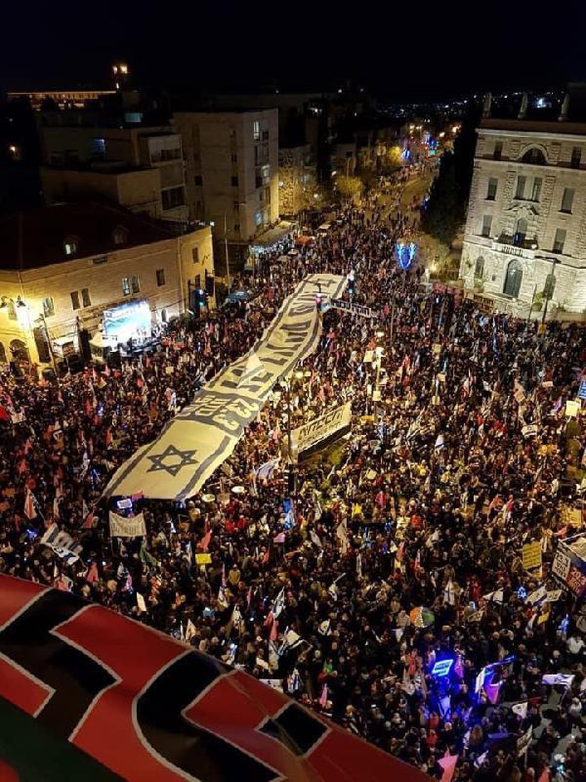 Son dakika! İsrail\'de seçime 3 gün kala Netanyahu karşıtı protesto