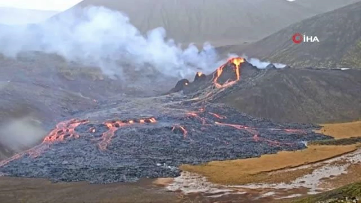 İzlanda\'da Fagradals Yanardağı lav püskürtmeye başladı