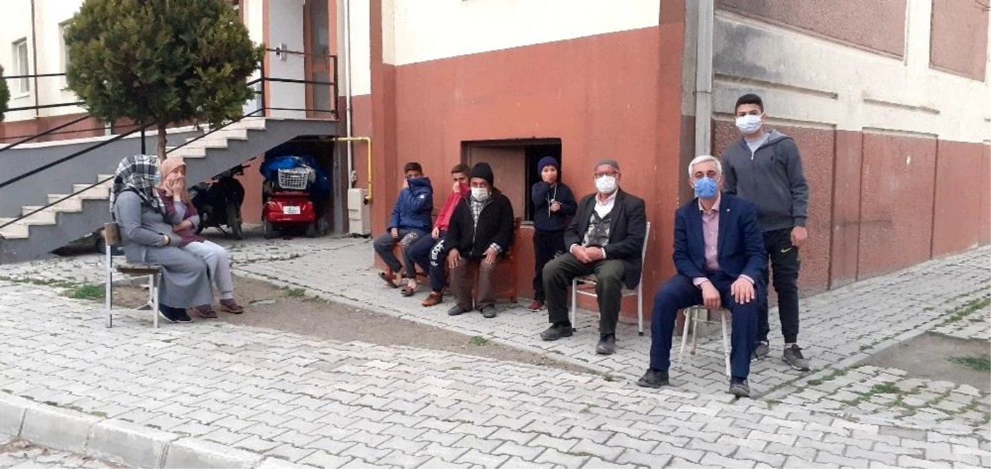 Osmancık\'ta vatandaşlar sokak köpeklerinden tedirgin