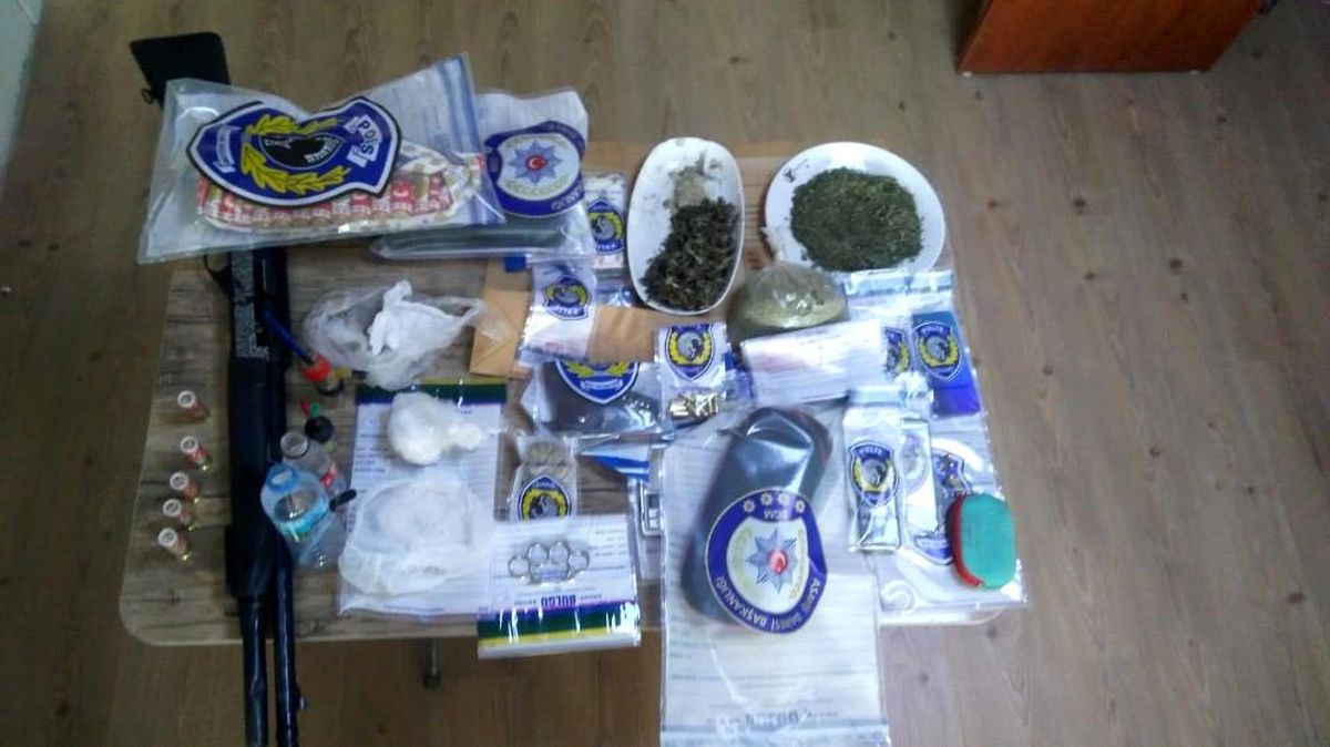 Son dakika haberleri! Uyuşturucu alışverişinde kavga çıktı, depoya kapatılan 3 kişiyi polis kurtardı