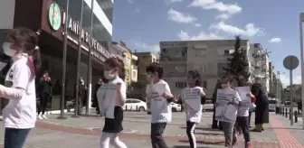 Anaokulu öğrencileri Dünya Su Günü'nde 'suyun tükenmemesini' diledi