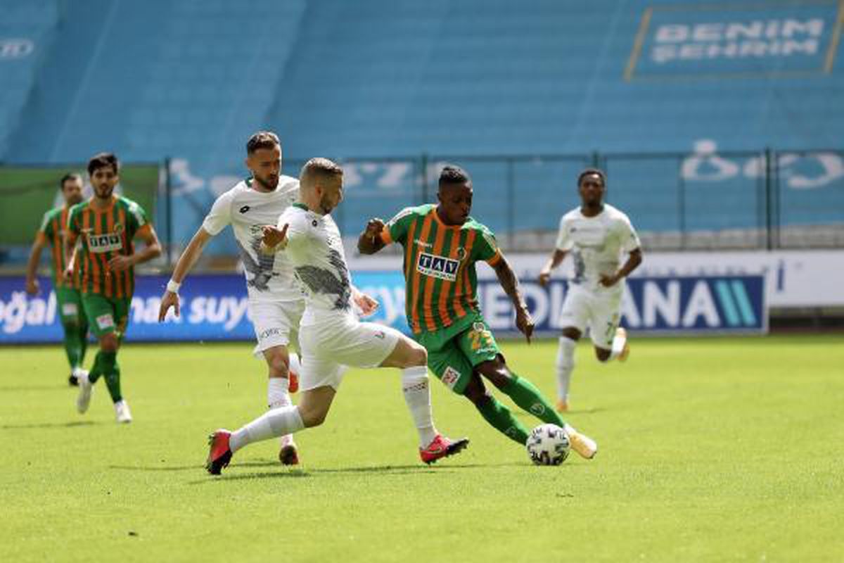 Aytemiz Alanyaspor'un ikinci yarıda deplasmanda yüzü gülmüyor