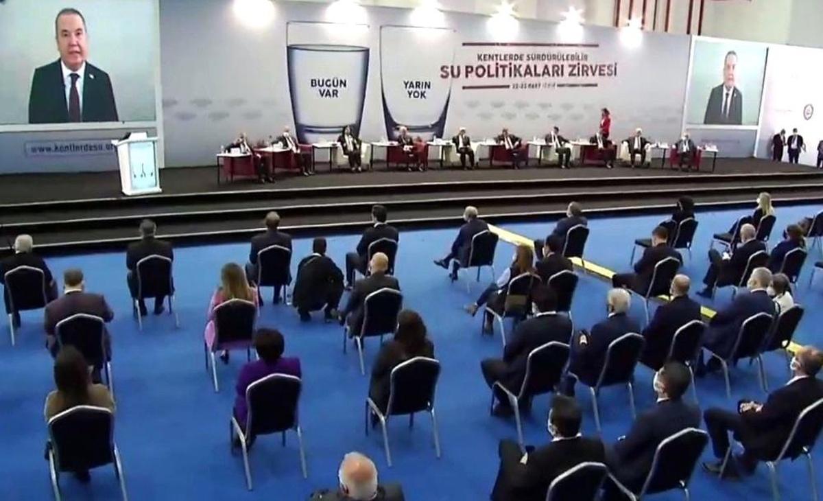 Başkan Böcek : "Tarihi sorumluluğumuzu yerine getirmek için hazırız"