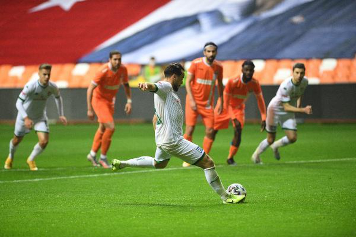 Bursaspor\'da Emirhan Aydoğan\'ın yıldızı parlıyor