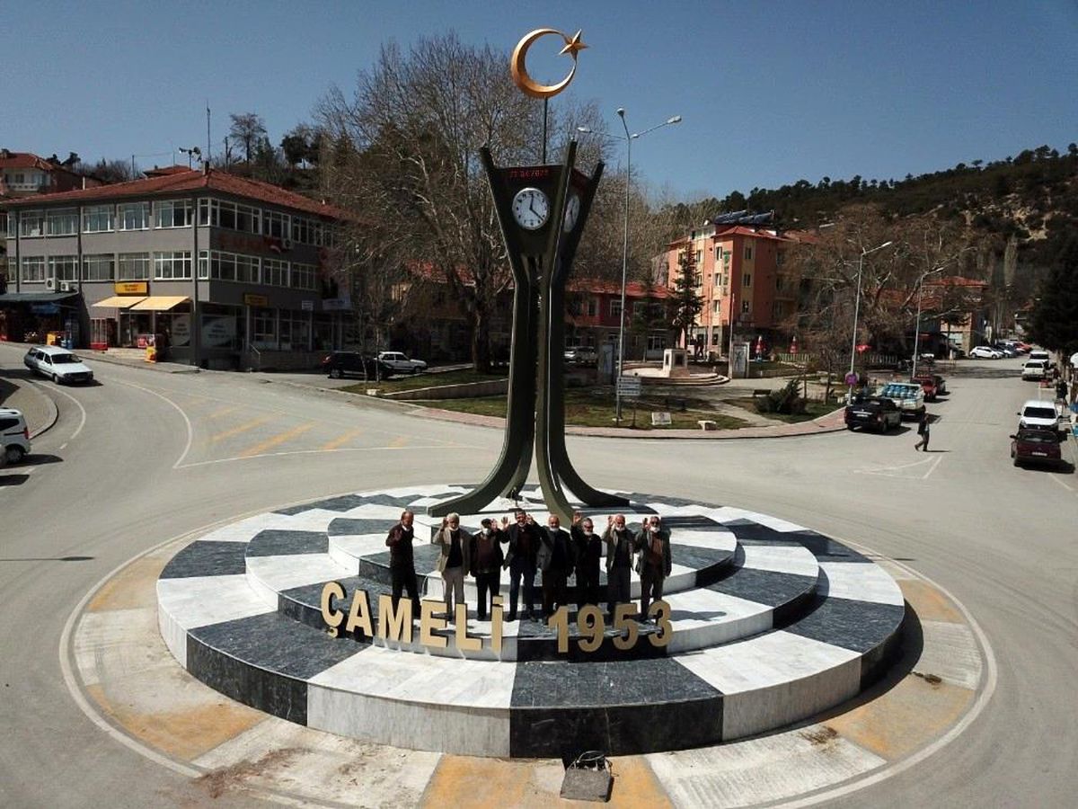 Çameli\'ye ay yıldızlı yeni saat kulesi