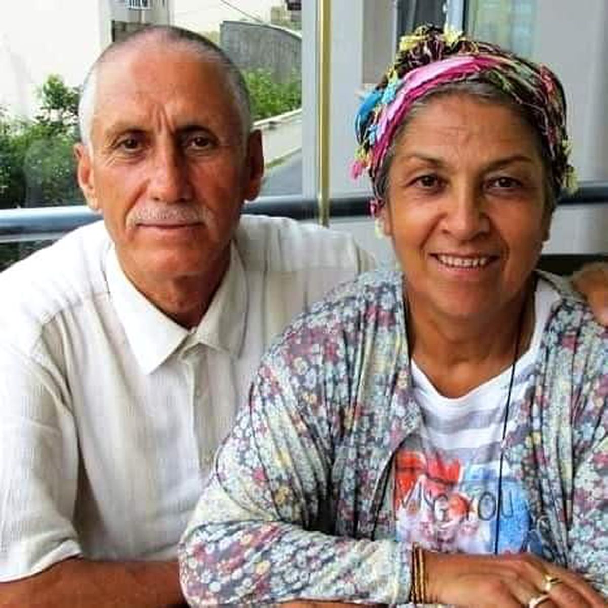 Emekli karı-koca, başlarından vurularak öldürülmüş olarak bulundu