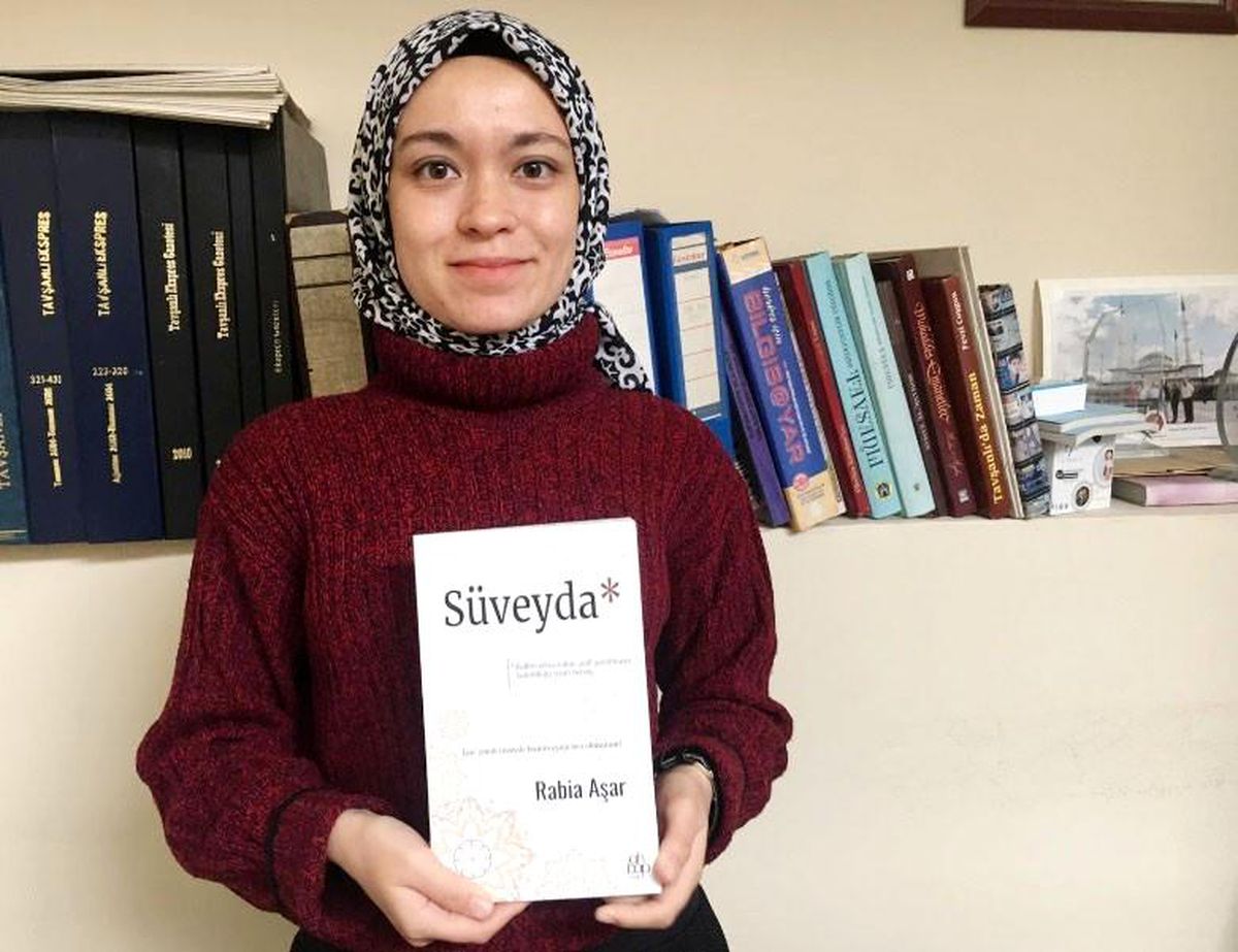 Hemşirelik bölümü öğrencisinden kitap