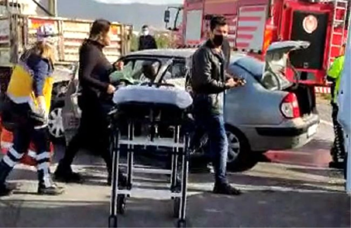 Son dakika! İzmir\'de trafik kazası: 6 yaralı