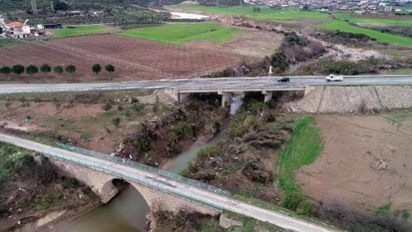 İZMİR Kaçak dökülen moloz ve hafriyatlar, Tahtalı Barajı'nı kirletiyor iddiası