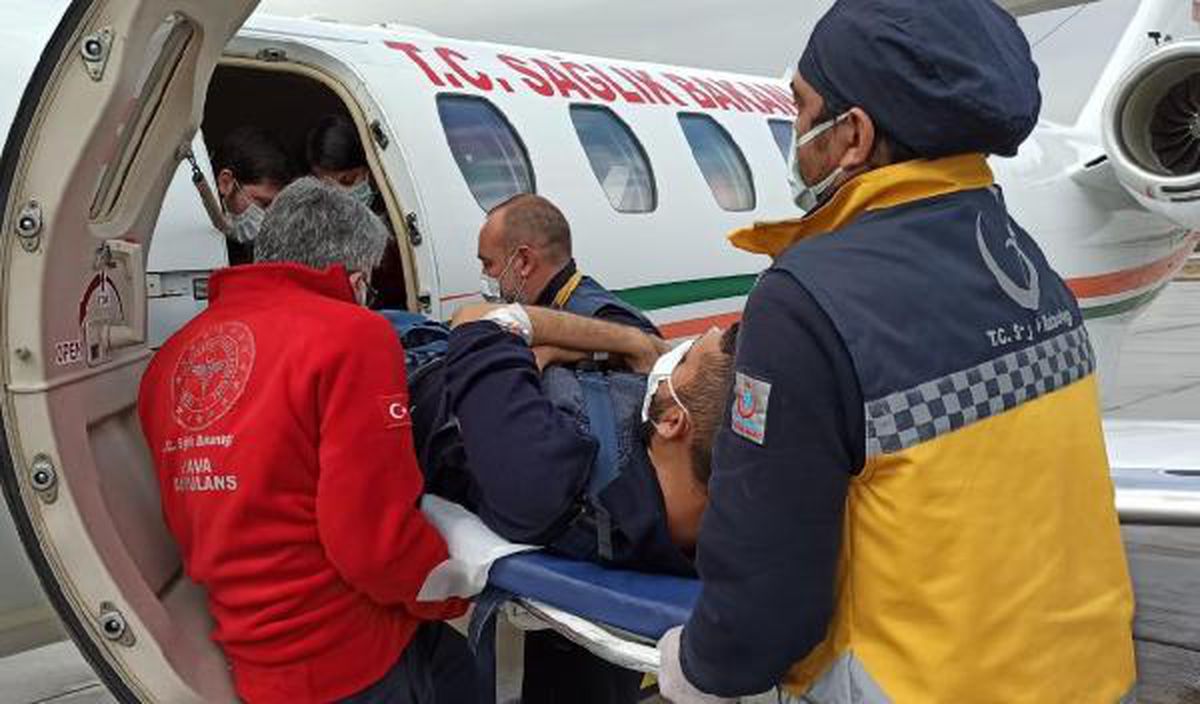 Son dakika haberleri... Kayserili genç, karaciğer nakli için ambulans uçakla Antalya\'ya sevk edildi