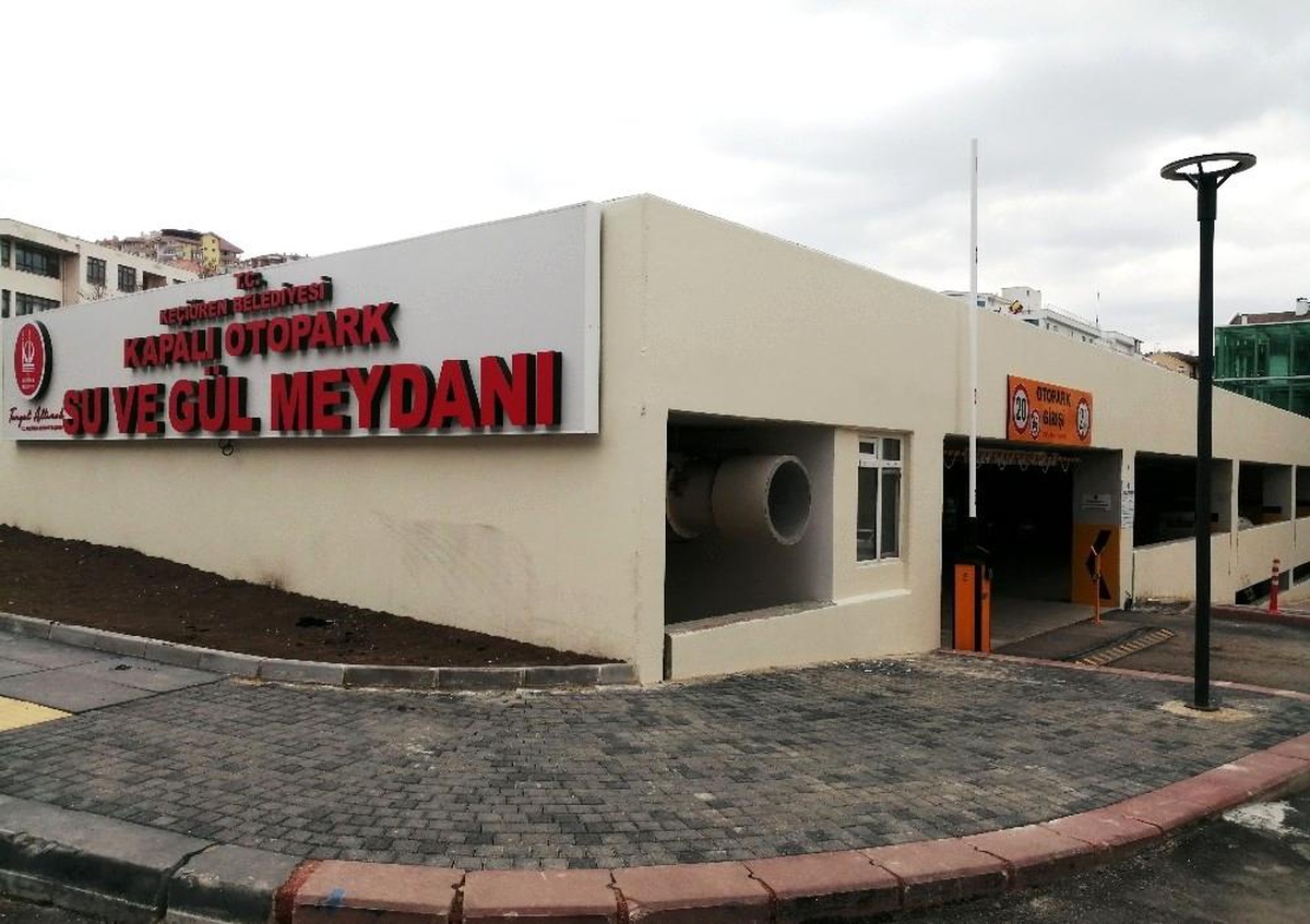 Keçiören\'de Su ve Gül Meydanı\'na kapalı otopark