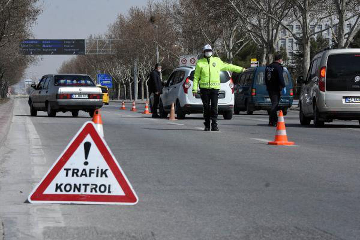 Kırmızı kategorideki Konya\'da, hafta sonu tedbirlere uymayan 410 kişiye ceza