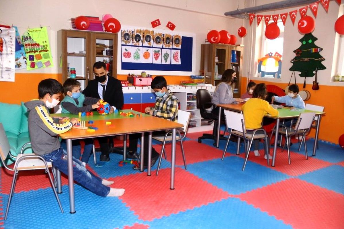 Kızılay, özel öğrencilerin sınıflarını yeniledi