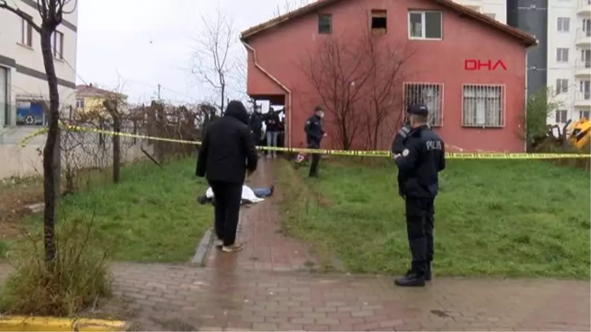 Son dakika! PENDİK\'TE ANNESİYLE GÖRÜŞMESİNİ İSTEMEDİĞİ KİŞİYİ BIÇAKLAYAK ÖLDÜRÜDÜ