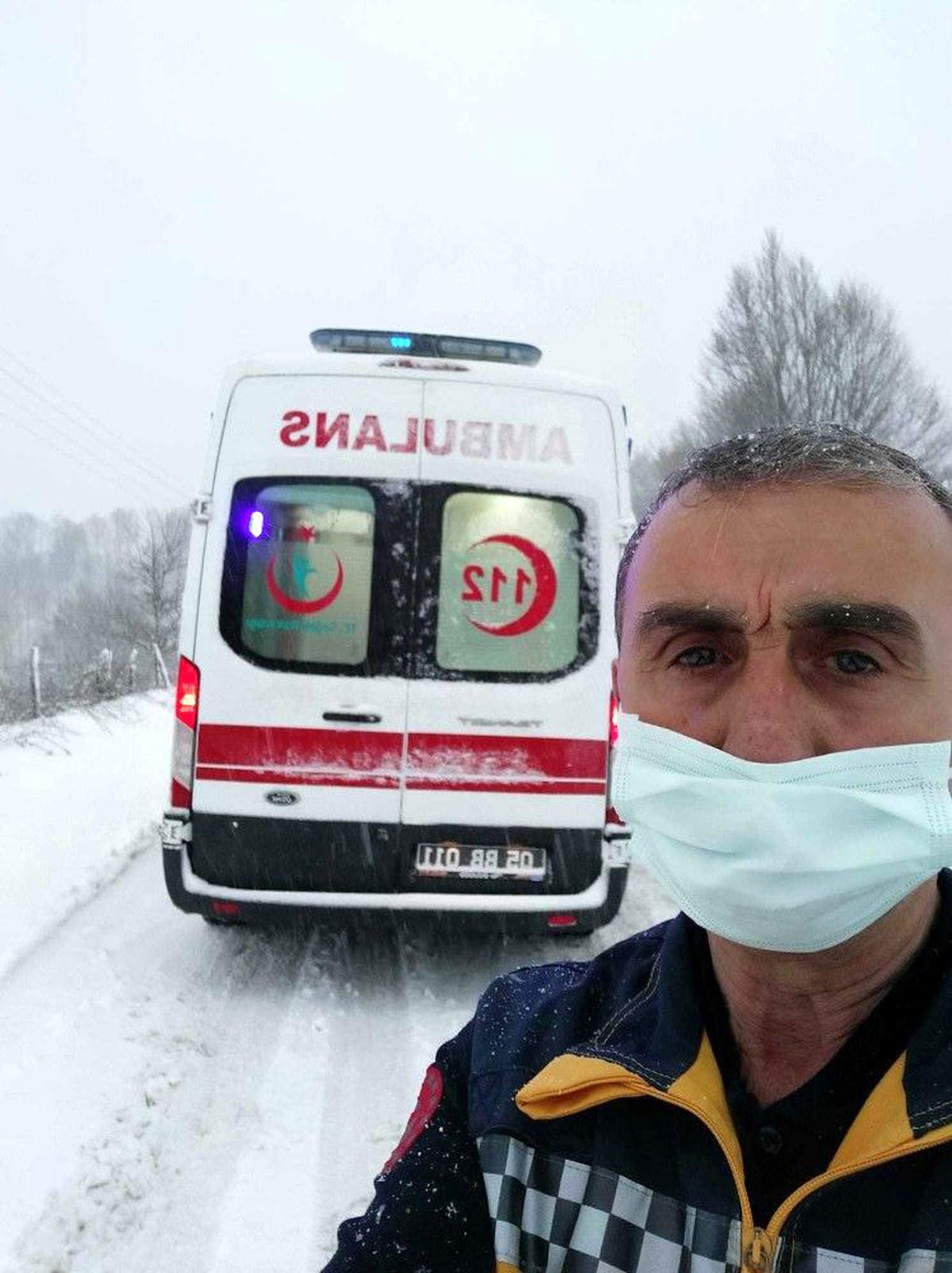Son dakika haberleri! Ambulans karda mahsur kaldı