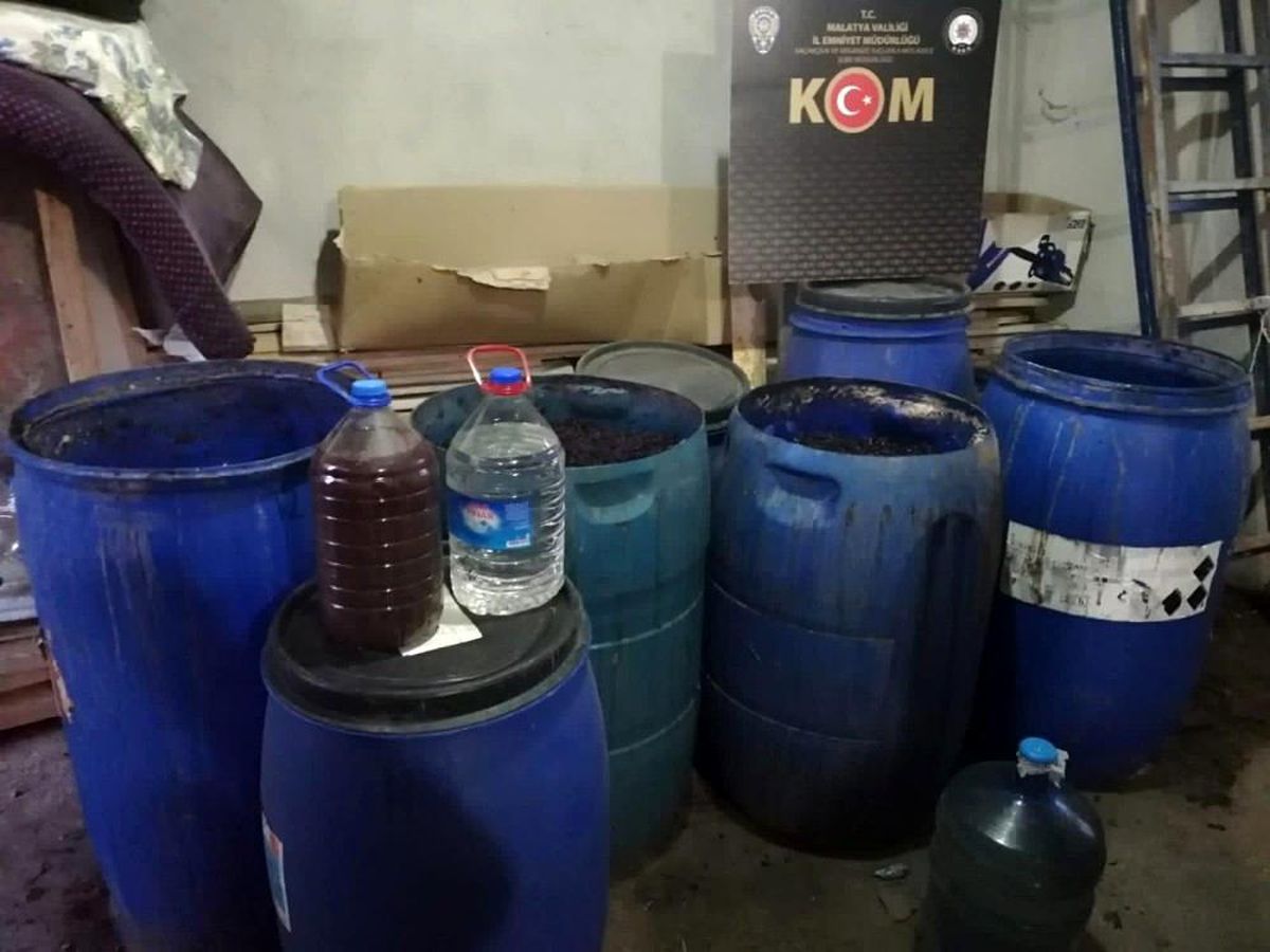 Bağ evinde kaçak rakı ele geçirildi