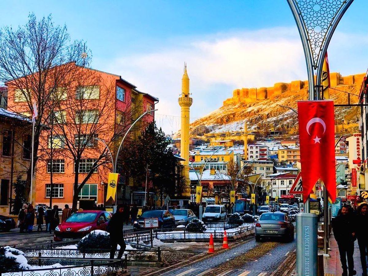 Bayburt\'ta trafiğe kayıtlı araç sayısı Şubat ayı sonu itibarıyla 15 bin 888 oldu