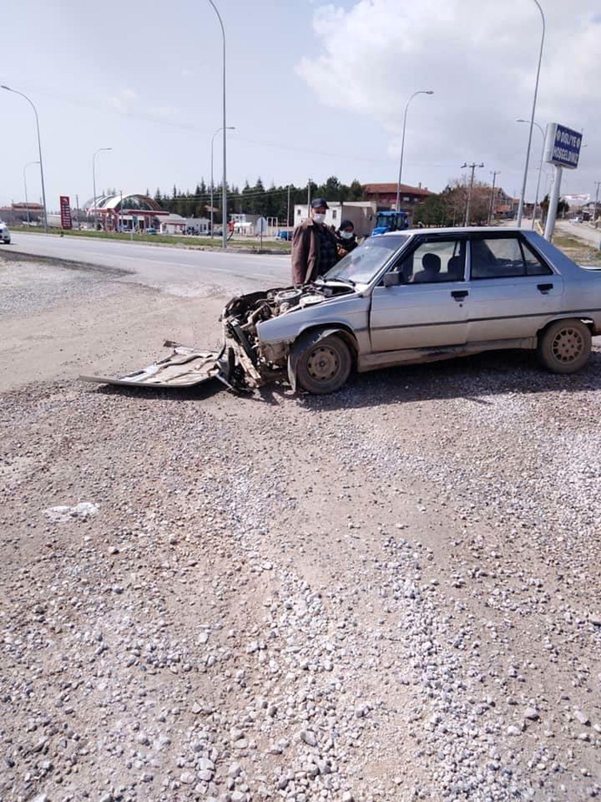 Son dakika haber! Bolvadin\'de trafik kazası: 2 yaralı