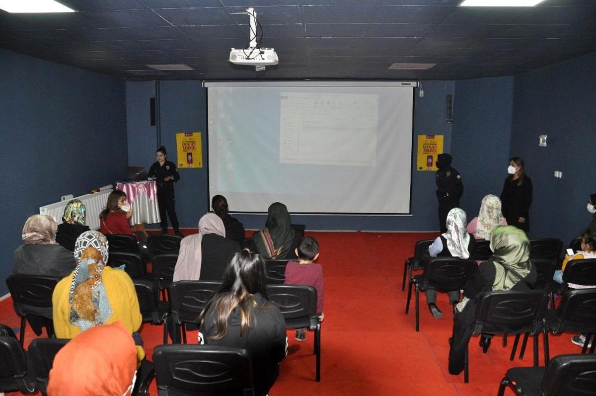 Bulanık\'ta \'Aile İçi Kadına Şiddet\' semineri