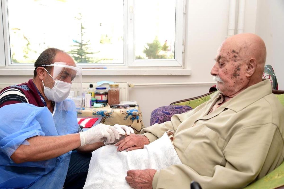 Düzce\'de 2 bin 406 kişi evde bakım maaşı verildi