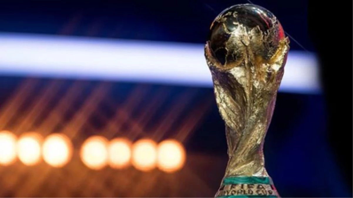 FIFA Başkanı Gianni Infantino, Dünya Kupası\'nın 2 yılda bir düzenlenmesi teklifinin tartışılacağını belirtti