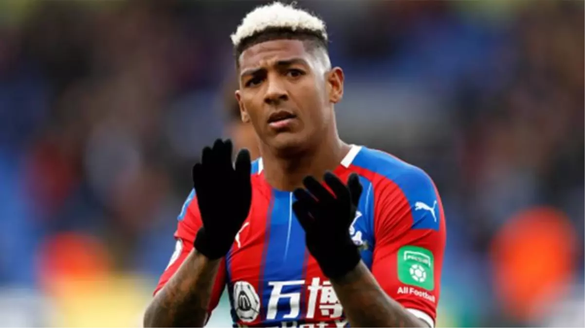 Galatasaray, Crystal Palace\'ta forma giyen Patrick Van Aanholt\'a 3 yıllık sözleşme önerdi