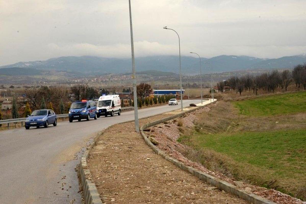 Gediz\'de kaldırım yenileme çalışmaları
