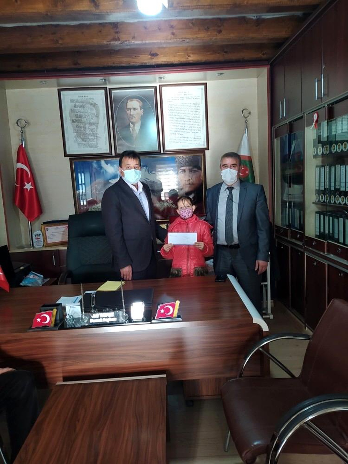 Son dakika: İstiklal Marşı Okuma Yarışması\'nda birinci oldu ödülü Şehit Ailelerine bağışladı