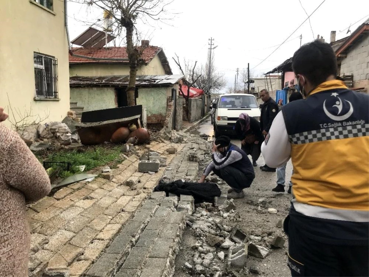 Son dakika... Konya\'da çöken duvarın altında kalan 5 yaşındaki çocuk hayatını kaybetti