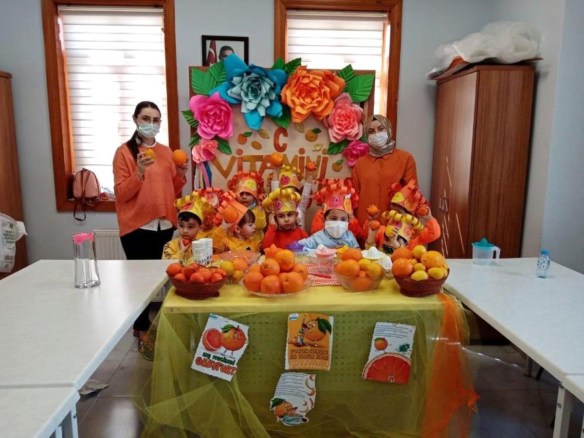 Son dakika! Mamak\'ta çocuklar için C vitamini anlatıldı