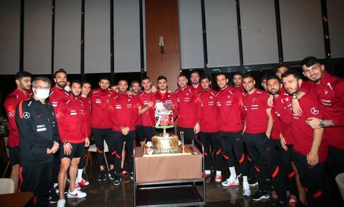 Ozan Tufan\'ın doğum günü kutlandı