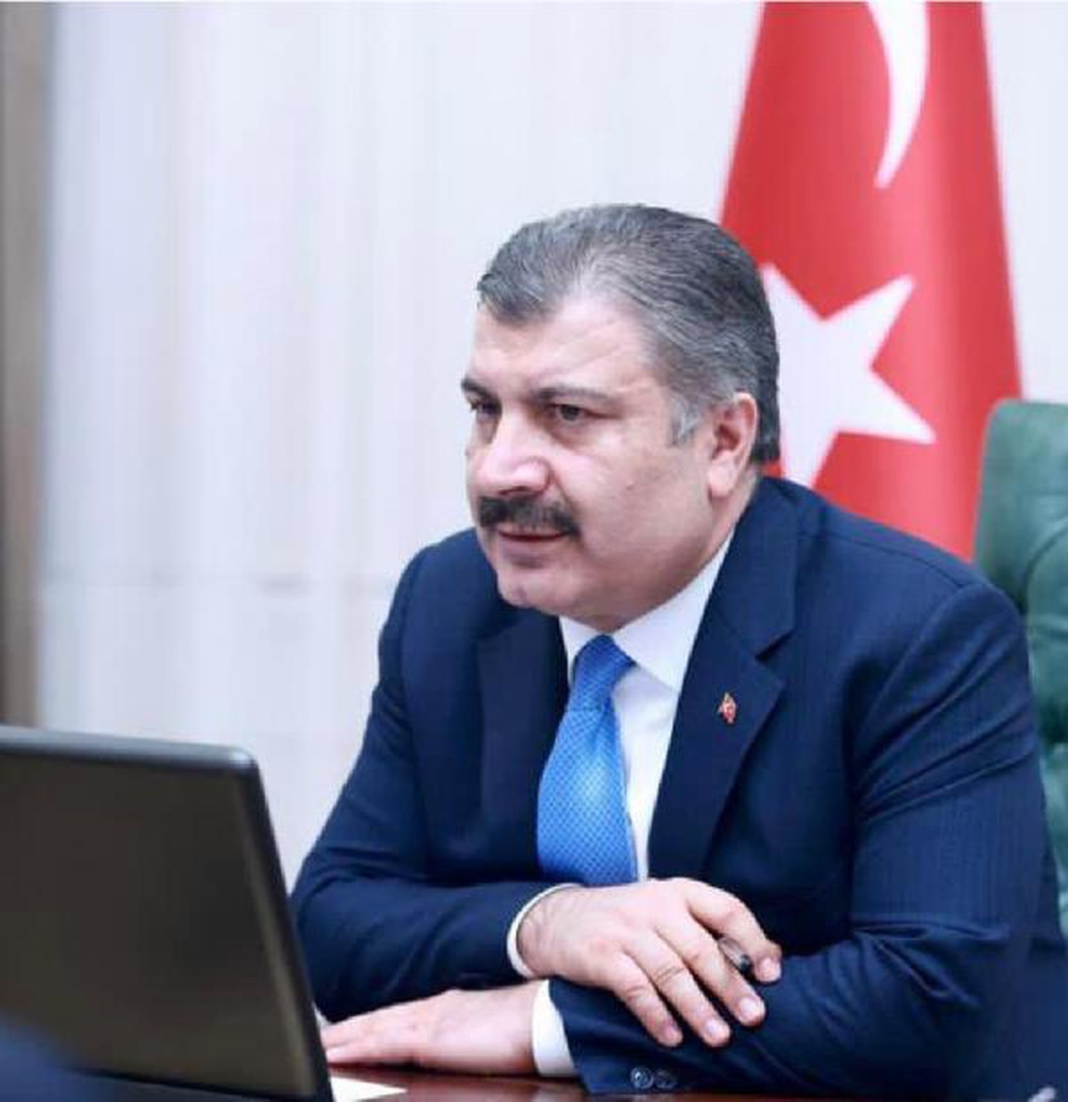 Sağlık Bakanı Koca, vaka artışı yaşanan illerin yöneticileri ile görüştü