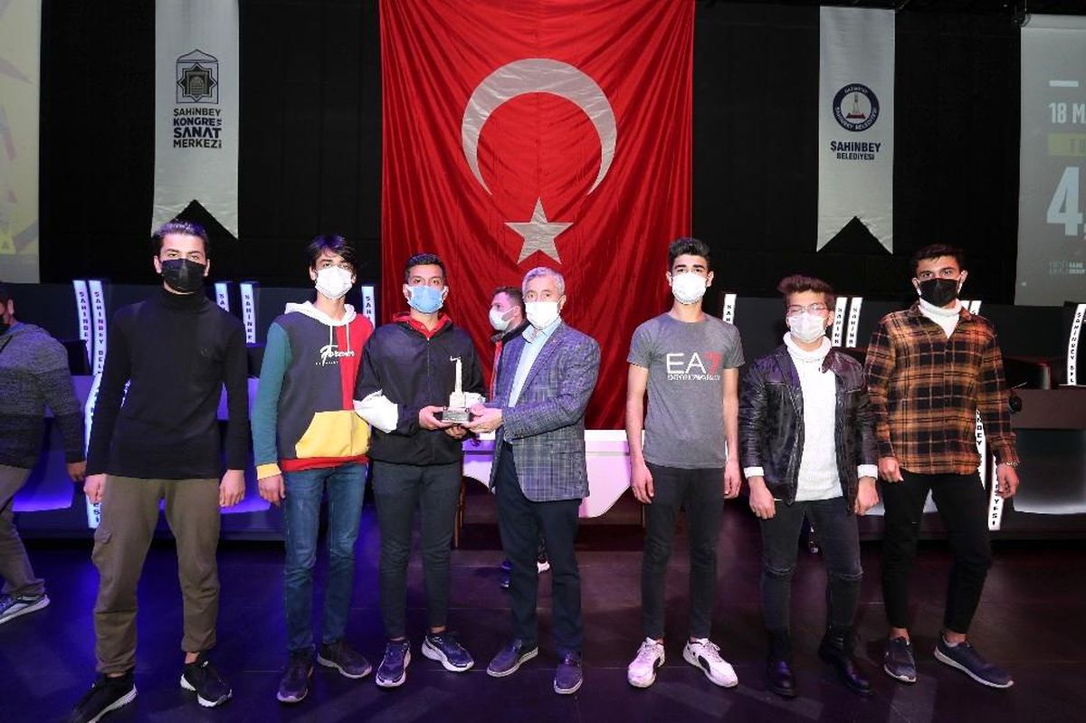 Şahinbey\'de çifte turnuva