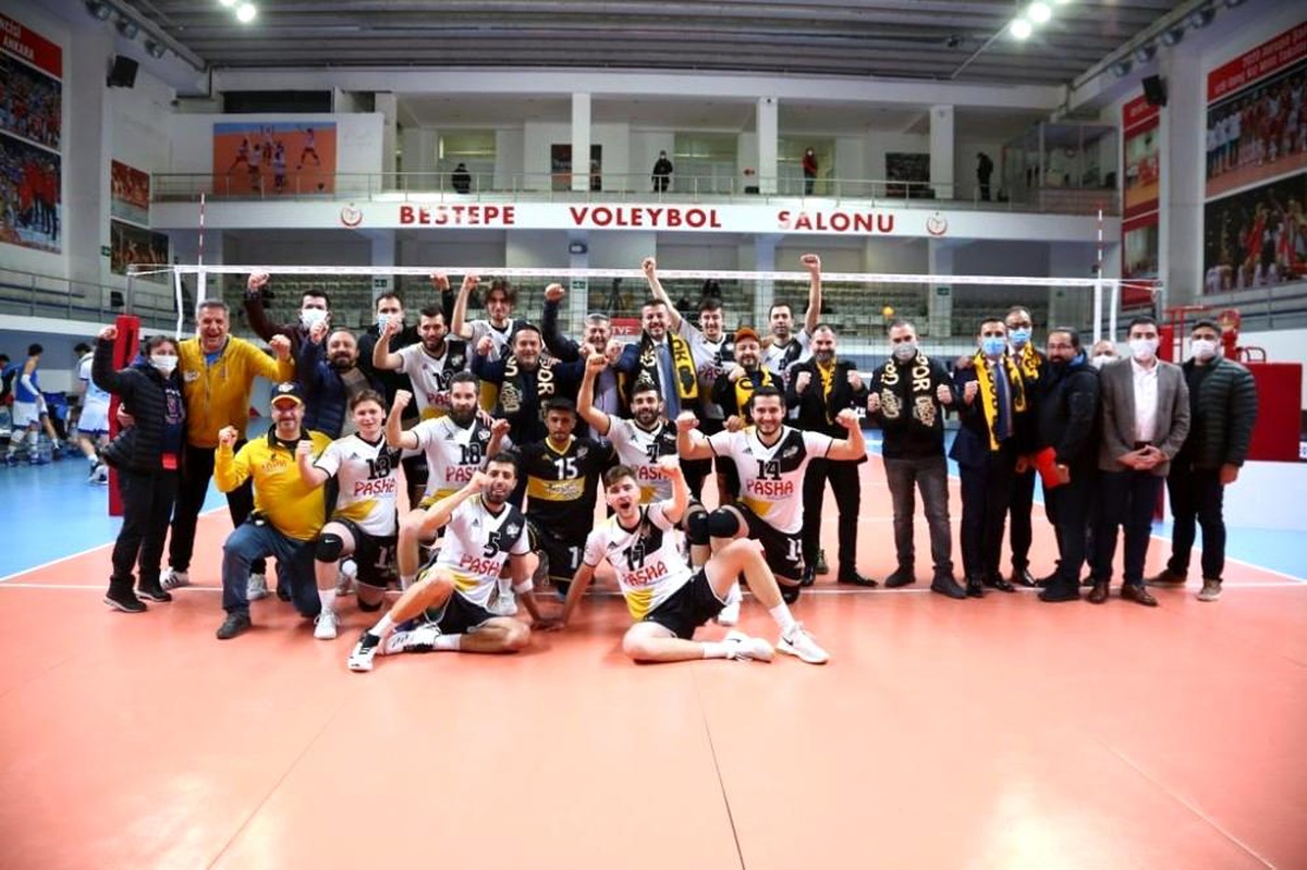 Son dakika haber | Ürgüpspor Erkek voleybol takımı 1.lige yükseldi
