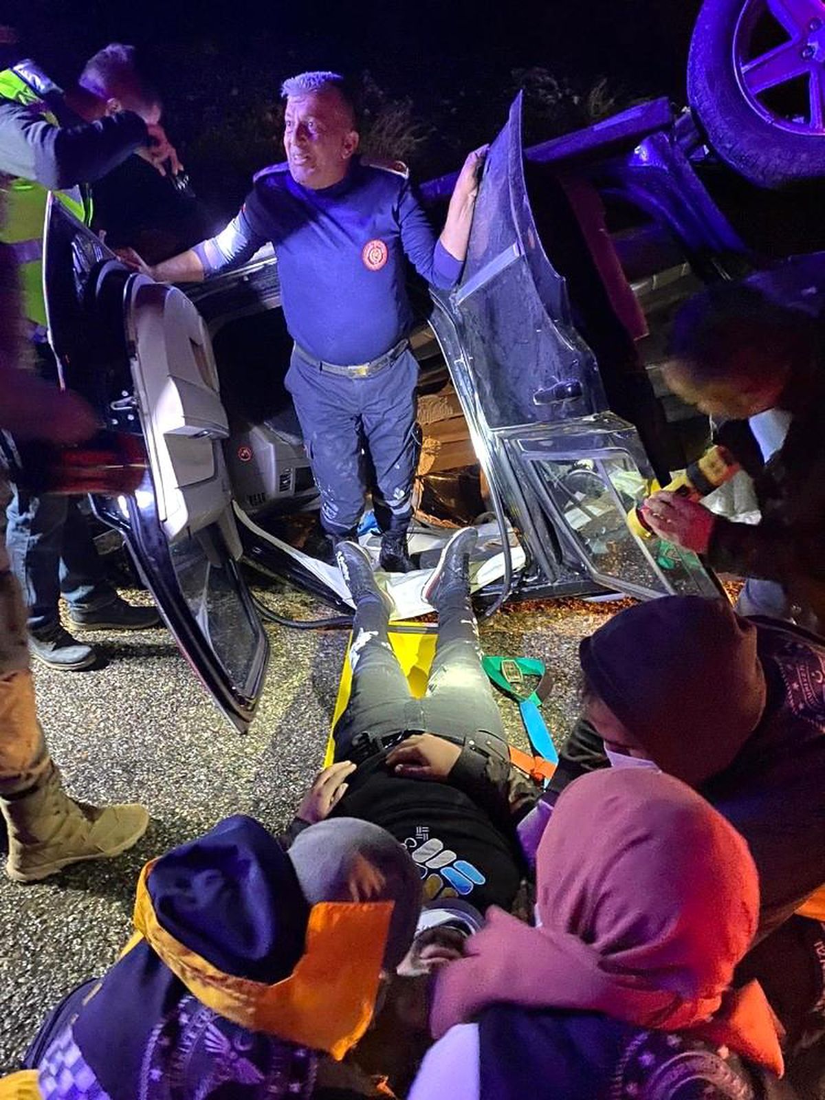 Son dakika haber... Yağmur nedeniyle kayganlaşan yolda kaza: 1 yaralı