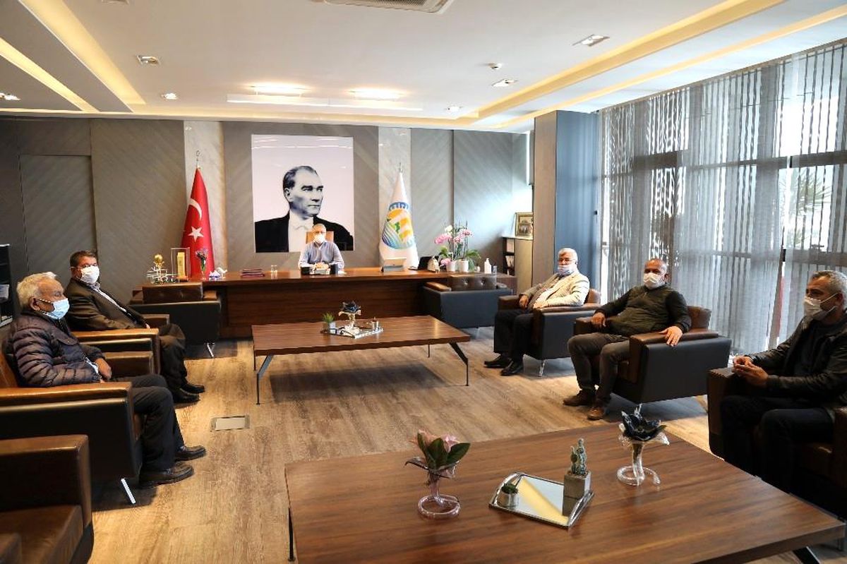 Başkan Tarhan, Akdeniz Ziraat Odası yönetimi ile tarımı konuştu