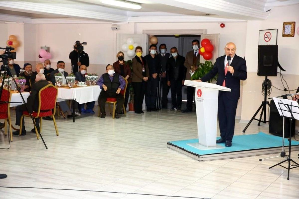 Başkent\'te Yaşlılar Haftası kutlandı