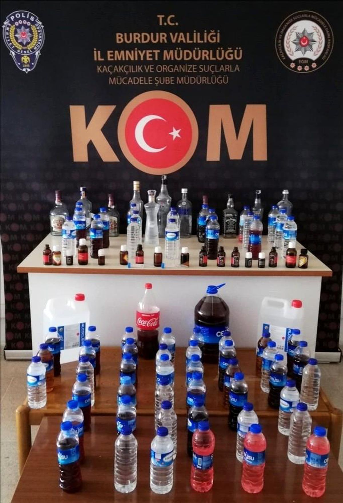 Burdur\'da onlarca litre kaçak içki ele geçirildi