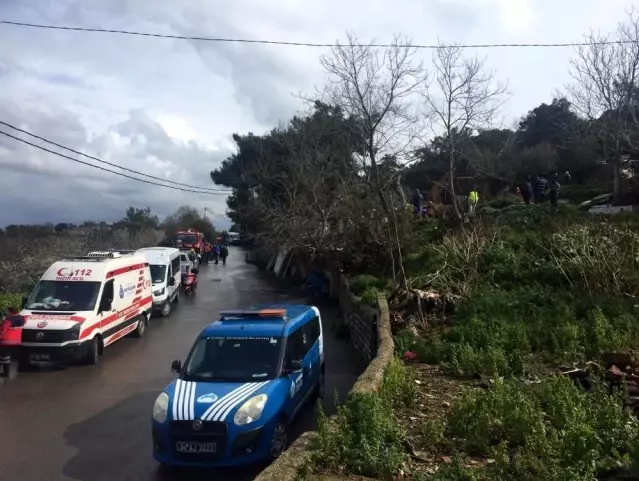 Burgazada'daki ahırlar İBB tarafından yıkıldı