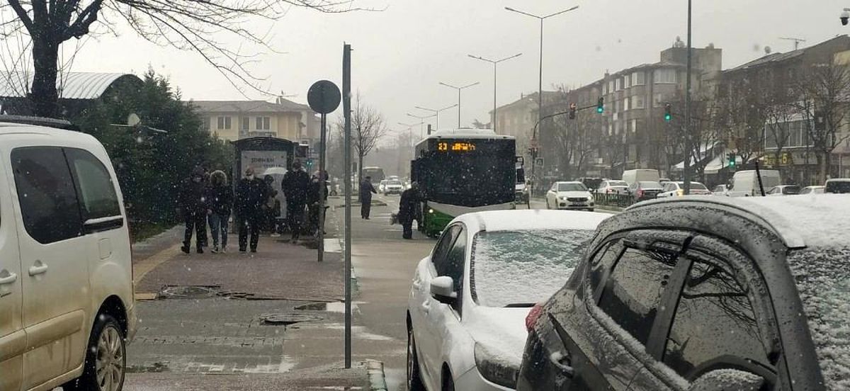 Bursa\'ya bahar ortasında kar yağdı