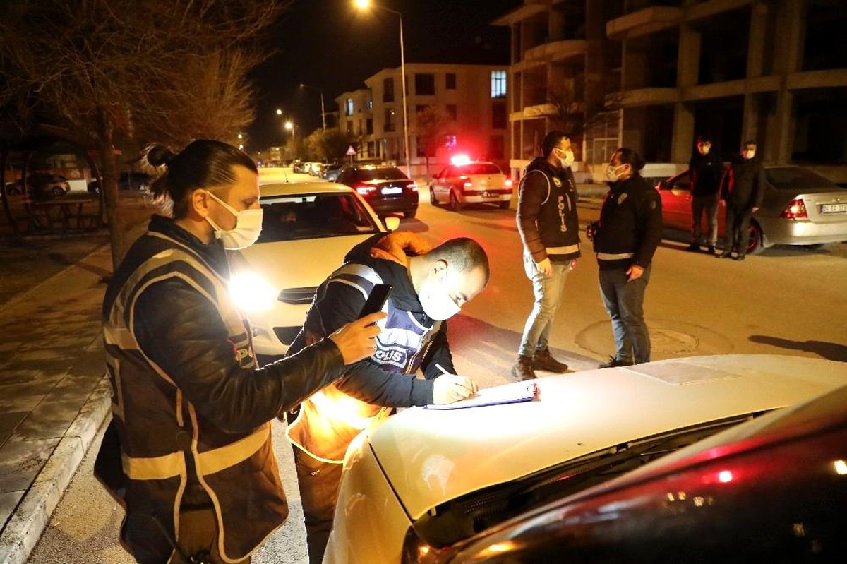 Covid-19 vaka artışının en çok yaşandığı 5 ilden bir olan Erzincan\'da denetimler yoğunlaştırıldı