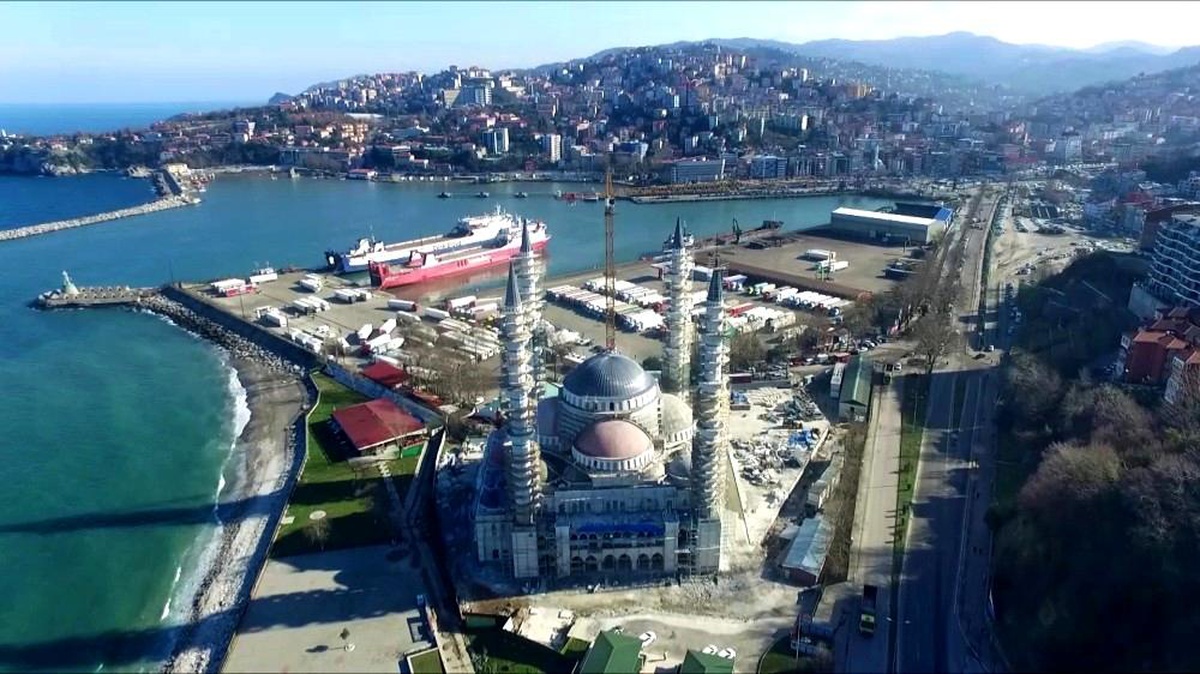 Son dakika haber... Cumhurbaşkanı Erdoğan\'ın sorduğu Uzun Mehmet Camii\'nde hazırlıklar tüm hızıyla sürüyor