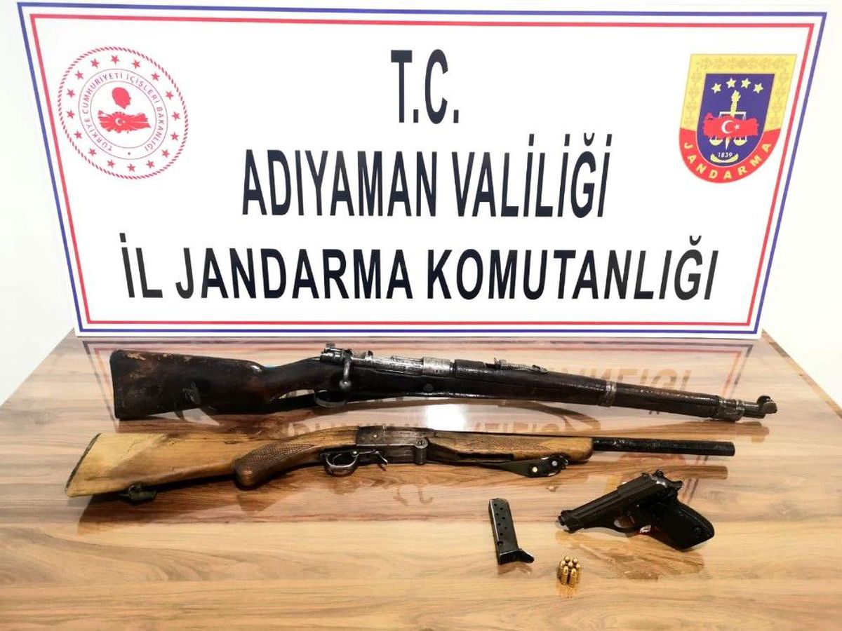 Adıyaman\'da silah ele geçirildi: 2 gözaltı