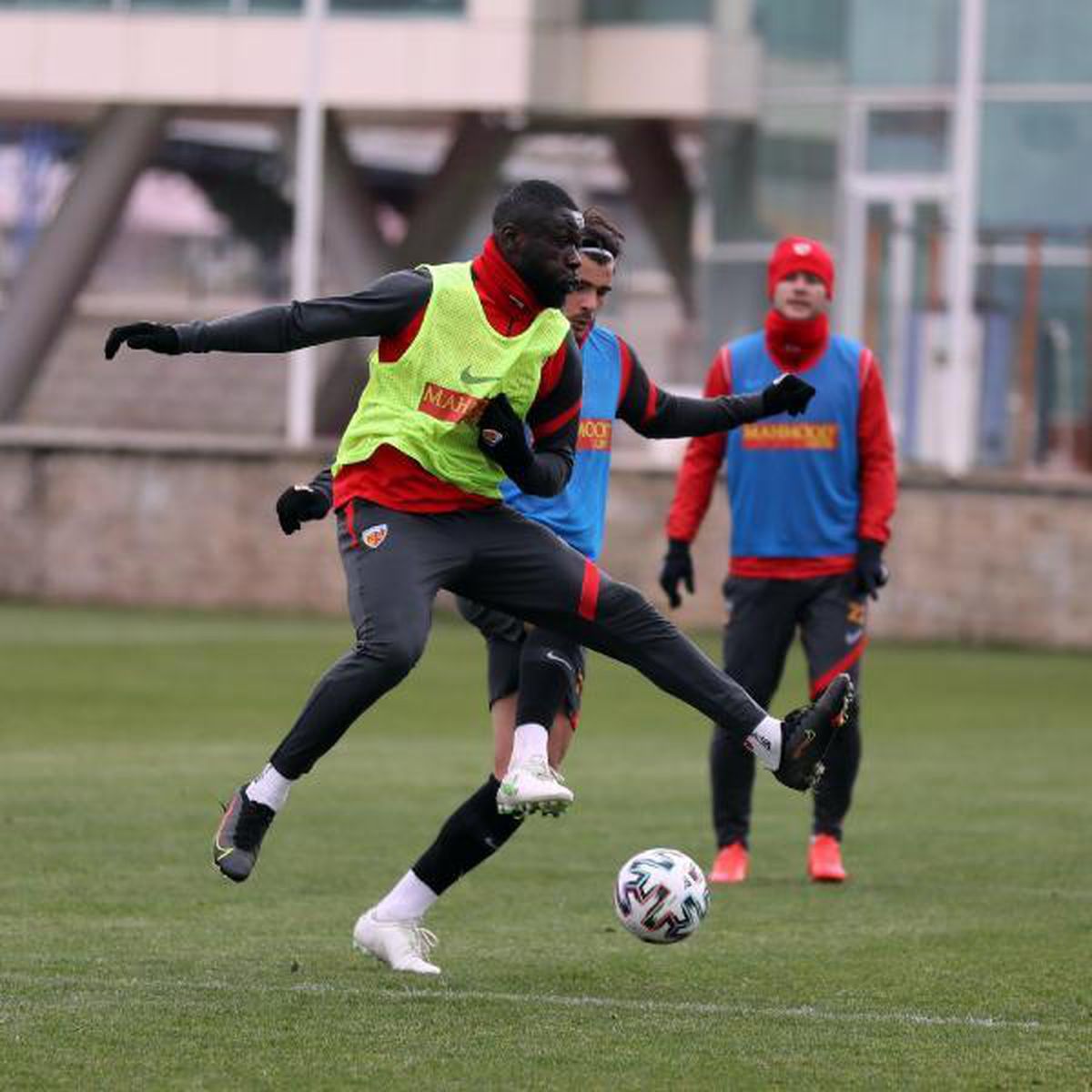 Kayserispor\'un Göztepe maçı hazırlıkları devam ediyor