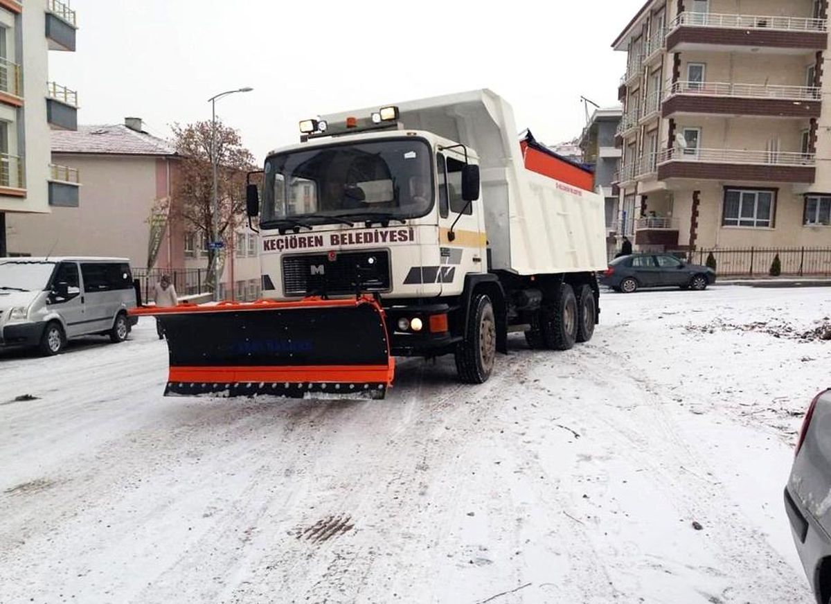 Keçiören\'de kar mesaisi