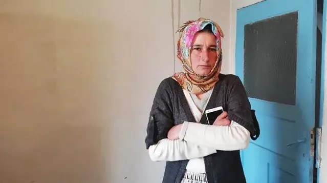 Komşularım evimi basıyor, ölmek istemiyorum diyerek yardım isteyen kadın: 1 yıldır tehdit ediliyorum Komşularım evimi basıyor, ölmek istemiyorum diyerek yardım isteyen kadın: 1 yıldır tehdit ediliyorum