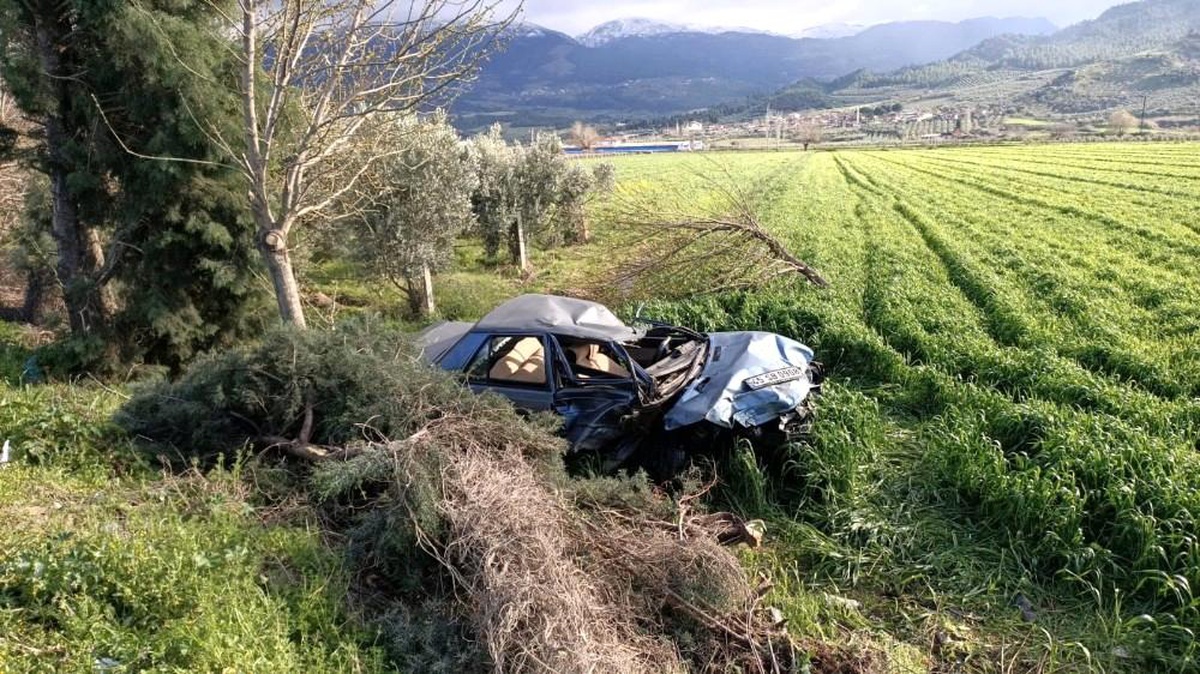 Kontrolden çıkan otomobil tarlaya uçtu: 1 yaralı