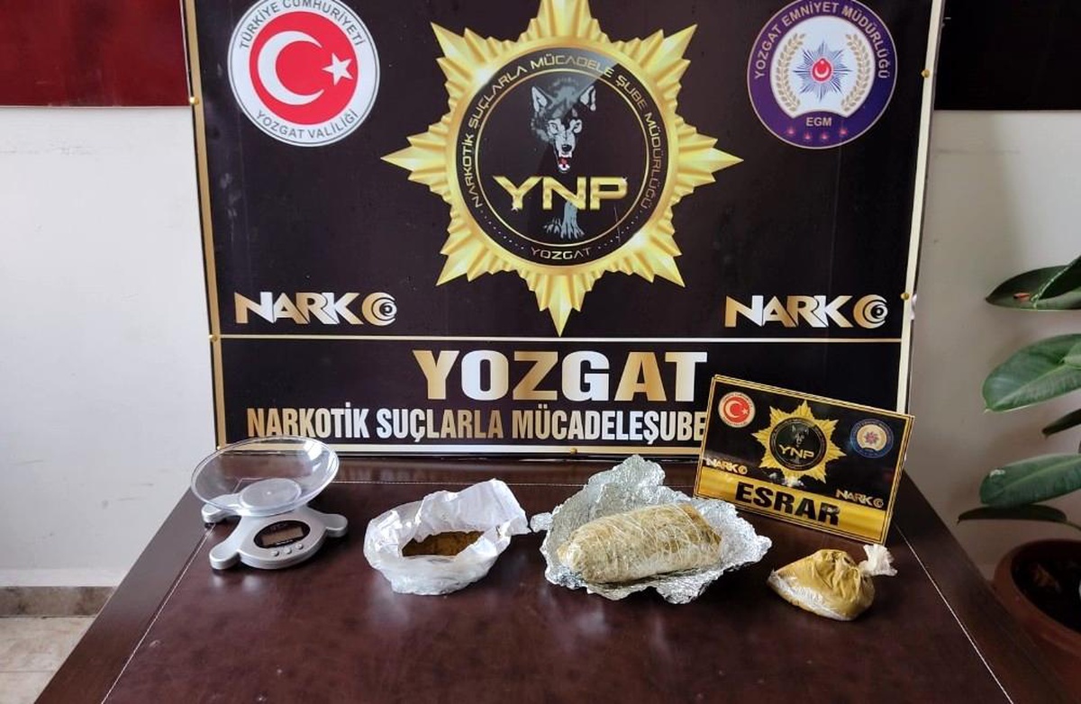 Otobüsle uyuşturucu taşıyan şahıslar yakalandı